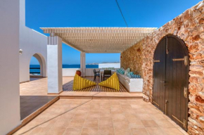 Villa Théa - Beachfront 5 bedrooms